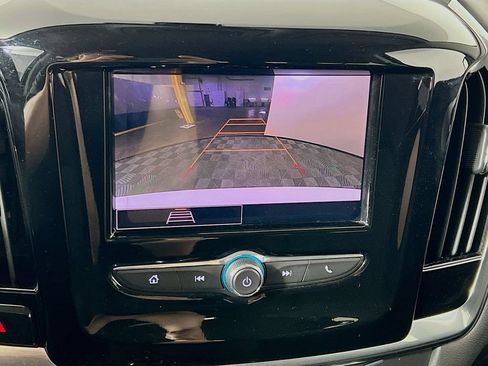 Used 2020 Chevrolet Traverse LS FWD image 13