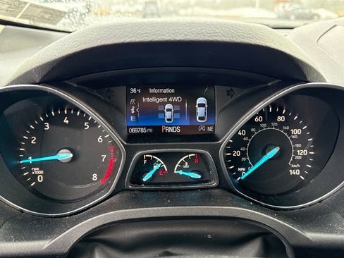 Used 2019 Ford Escape SEL image 25