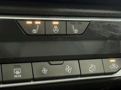 Used 2024 Nissan Sentra SR w/ SR Premium Package FWD image 21