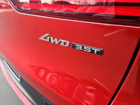 Used 2025 Genesis GV70 3.5T Sport w/ Sport Advanced Package image 9