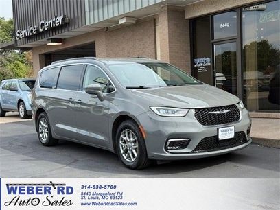 Used 2021 Chrysler Pacifica Touring w/ Cold Weather Group