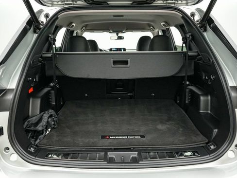 Used 2024 Mitsubishi Outlander SE image 24