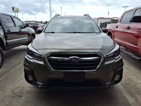Used 2019 Subaru Outback 3.6R Limited w/ Popular Package #2 AWD/4WD image 3