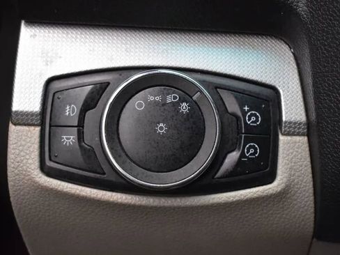 Used 2012 Ford Explorer XLT image 22