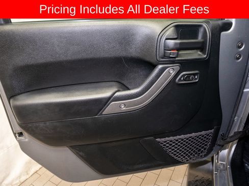 Used 2018 Jeep Wrangler Unlimited Sport S AWD/4WD image 11