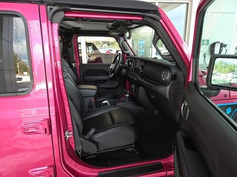 Used 2022 Jeep Wrangler Unlimited Rubicon 4xe w/ Dual Top Group image 49