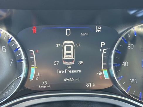 Used 2025 Chrysler Pacifica Limited FWD image 30
