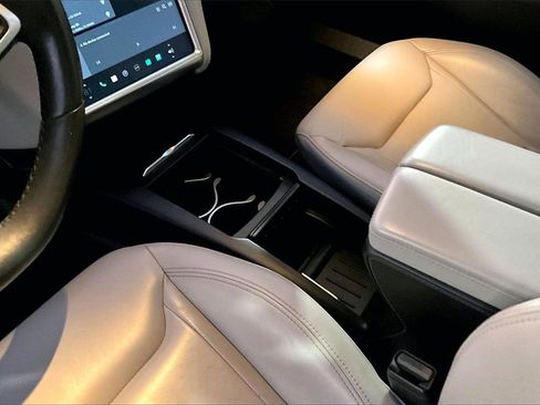 Used 2016 Tesla Model S 90D image 14