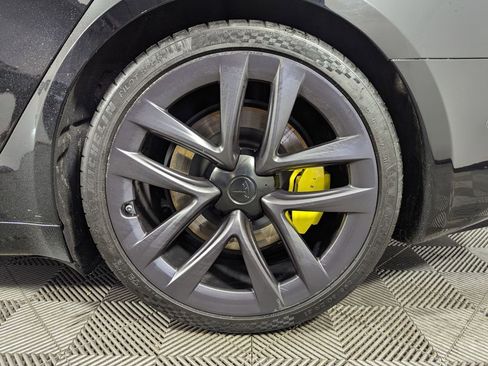 Used 2022 Tesla Model S Plaid image 25