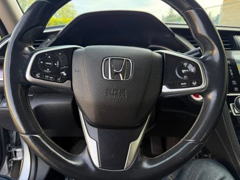 Used 2016 Honda Civic Touring image 11