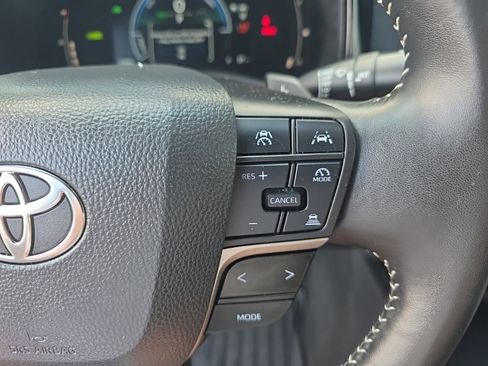 Certified 2025 Toyota Camry SE FWD image 18