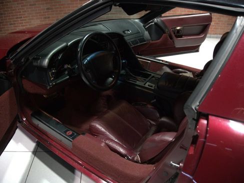 Used 1993 Chevrolet Corvette Coupe RWD image 31
