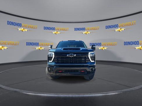 Used 2025 Chevrolet Silverado 2500 LT w/ Trail Boss Package image 8