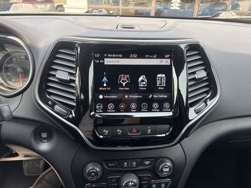 Used 2021 Jeep Cherokee Limited w/ Elite Package AWD/4WD image 22