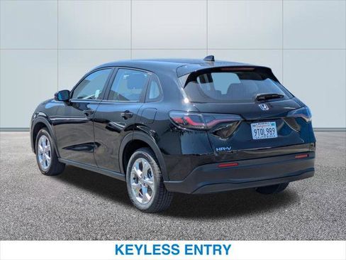 Used 2025 Honda HR-V LX image 9