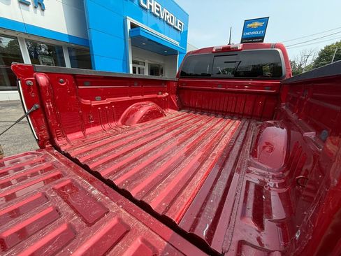 Used 2021 Chevrolet Colorado LT w/ LT Convenience Package AWD/4WD image 30