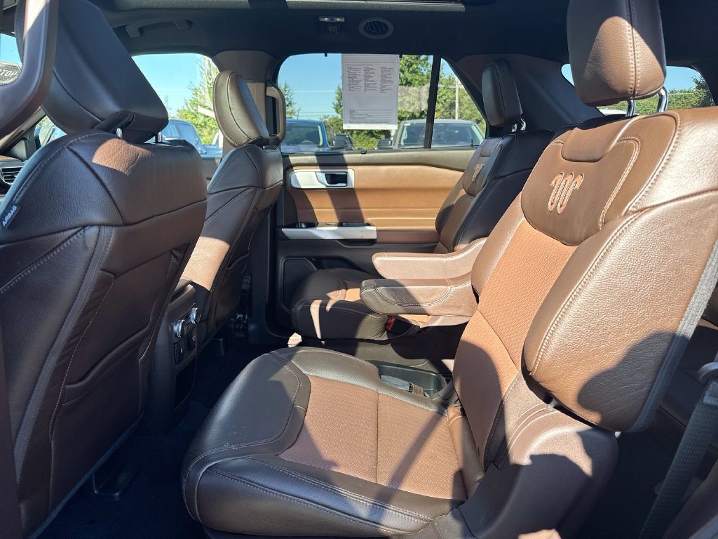 Used 2021 Ford Explorer King Ranch w/ Premium Technology Package AWD/4WD image 24