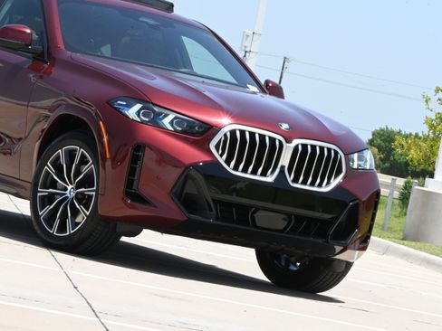 Used 2026 BMW X6 xDrive40i AWD/4WD image 39