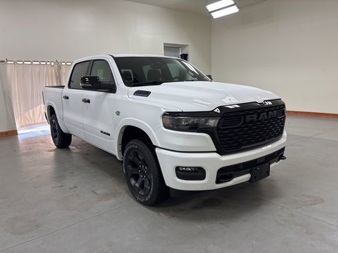 New 2026 RAM 1500 4x4 Crew Cab image 2