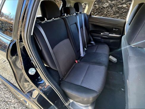 Used 2019 Mitsubishi Outlander Sport LE image 24