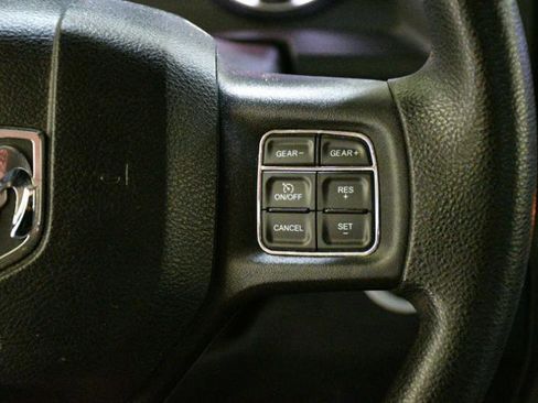 Used 2016 RAM 1500 Express RWD image 36