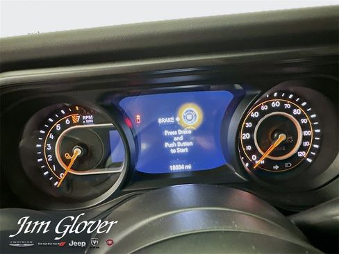 Used 2024 Jeep Gladiator Rubicon w/ Technology Group image 22