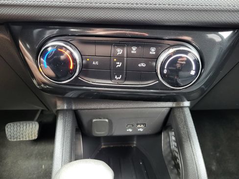 Used 2024 Chevrolet TrailBlazer LT FWD image 14