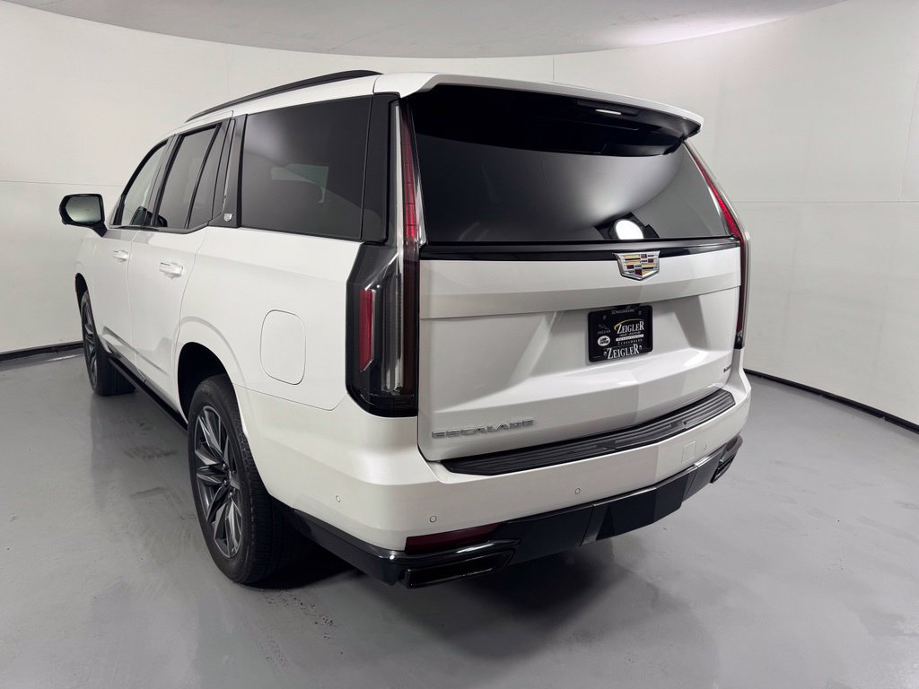 Used 2024 Cadillac Escalade Sport Platinum w/ Heavy-Duty Trailer Package AWD/4WD image 9