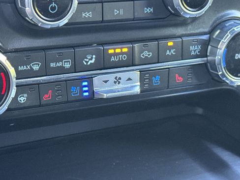 Used 2022 Ford F150 Lariat w/ Equipment Group 502A High AWD/4WD image 24