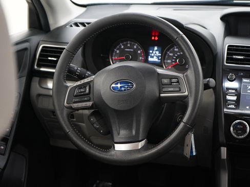 Used 2016 Subaru Forester 2.5i Limited AWD/4WD image 15