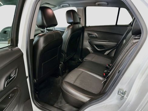 Used 2017 Chevrolet Trax LT w/ LT Convenience Package FWD image 28