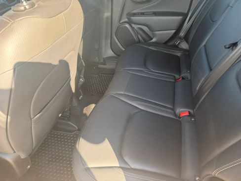 Used 2020 Jeep Renegade Altitude AWD/4WD image 41