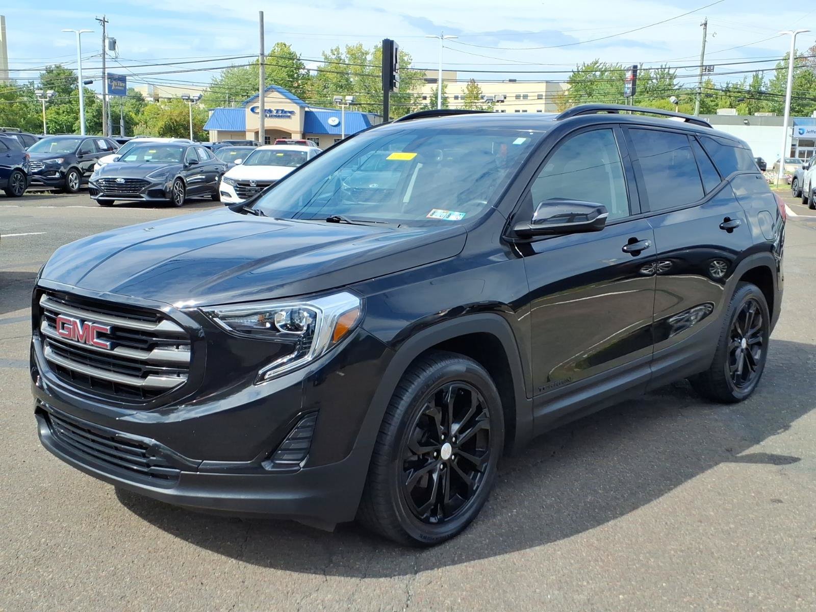 Used 2019 GMC Terrain SLE w/ Driver Convenience Package FWD image 8