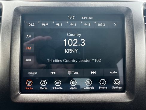 Used 2020 Jeep Cherokee Trailhawk w/ Cold Weather Group AWD/4WD image 15