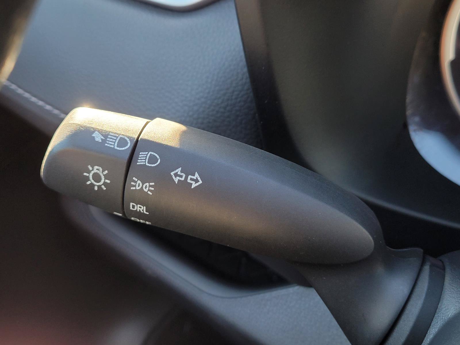 Used 2023 Toyota RAV4 LE AWD/4WD image 29