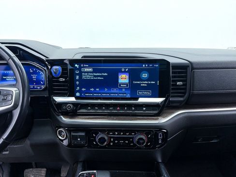 Used 2022 Chevrolet Silverado 1500 RST image 11