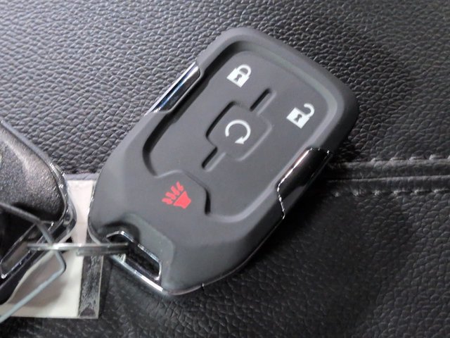 Used 2024 GMC Terrain SLE w/ Driver Convenience Package FWD image 25