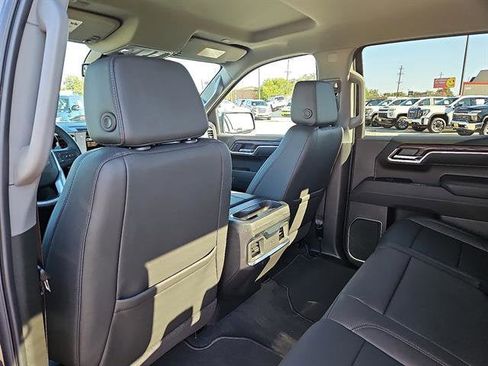 New 2026 GMC Sierra 1500 SLT image 12