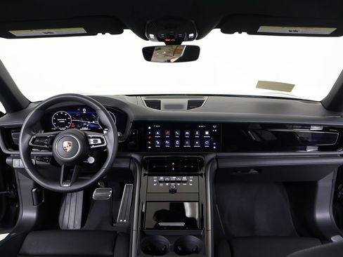 Certified 2025 Porsche Panamera 4 AWD/4WD image 9