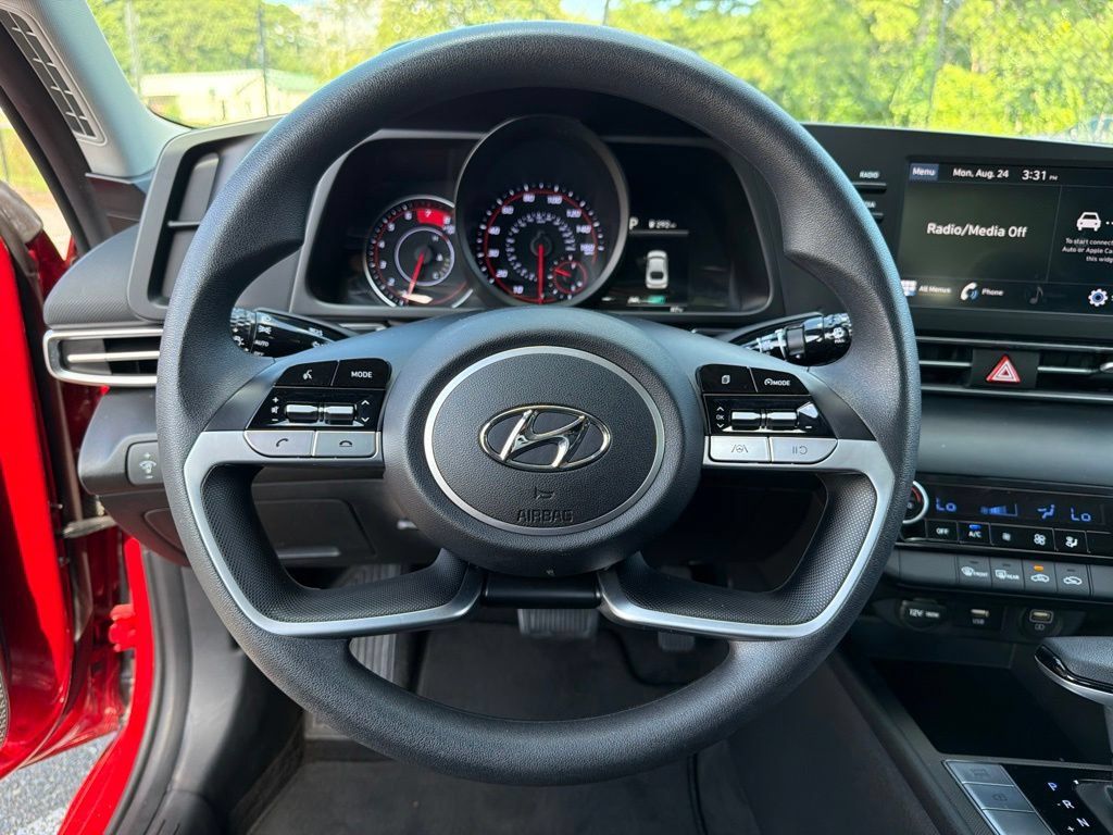 Certified 2023 Hyundai Elantra SEL w/ Preferred Accessory Package FWD image 20