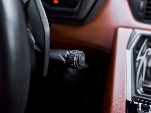 Used 2018 Lamborghini Aventador S image 74