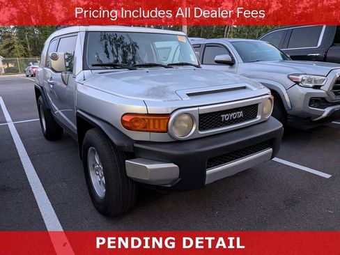 Used 2007 Toyota FJ Cruiser 2WD w/ Convenience Pkg image 1