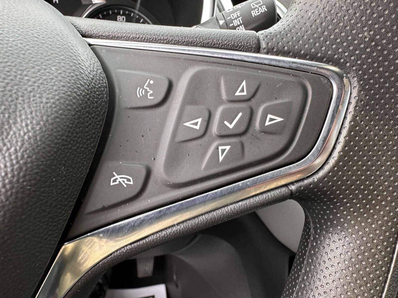 Used 2024 Chevrolet Equinox LS w/ LS Convenience Package AWD/4WD image 17