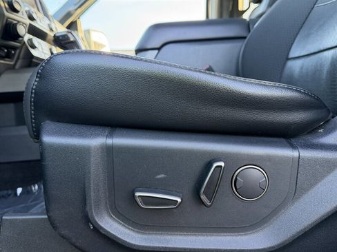 Used 2019 Ford F150 Raptor w/ Equipment Group 802A Luxury AWD/4WD image 25