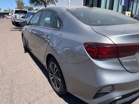 Used 2023 Kia Forte LXS FWD image 5