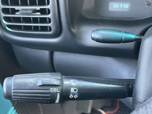 Used 2001 Dodge Ram 2500 Truck 2WD Quad Cab image 18