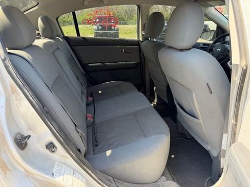 Used 2010 Nissan Sentra 2.0 S image 6