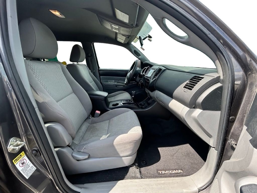 Used 2015 Toyota Tacoma PreRunner w/ Convenience Package RWD image 8