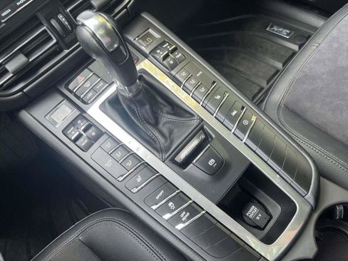 Used 2019 Porsche Macan AWD/4WD image 28