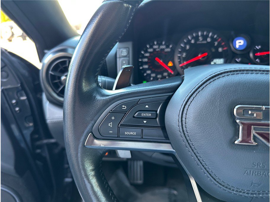 Used 2018 Nissan GT-R Premium AWD/4WD image 42
